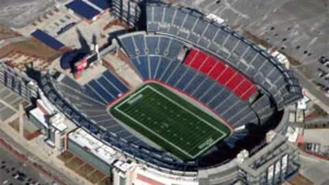 41岁张志磊被卡巴耶尔击败，与拳王金腰带失之交臂，令人惋惜。